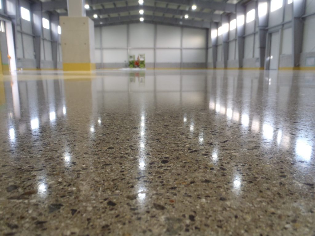 Chất phủ - đánh bóng sàn